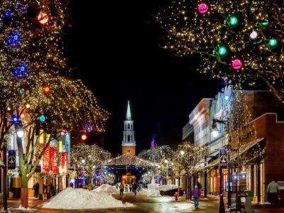 クリスマスのホテル予約はいつから？