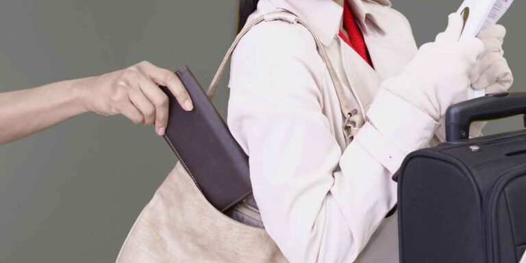 「出会う」と「出合う」の違いに基準はある?遭う、逢う、遇うも解説